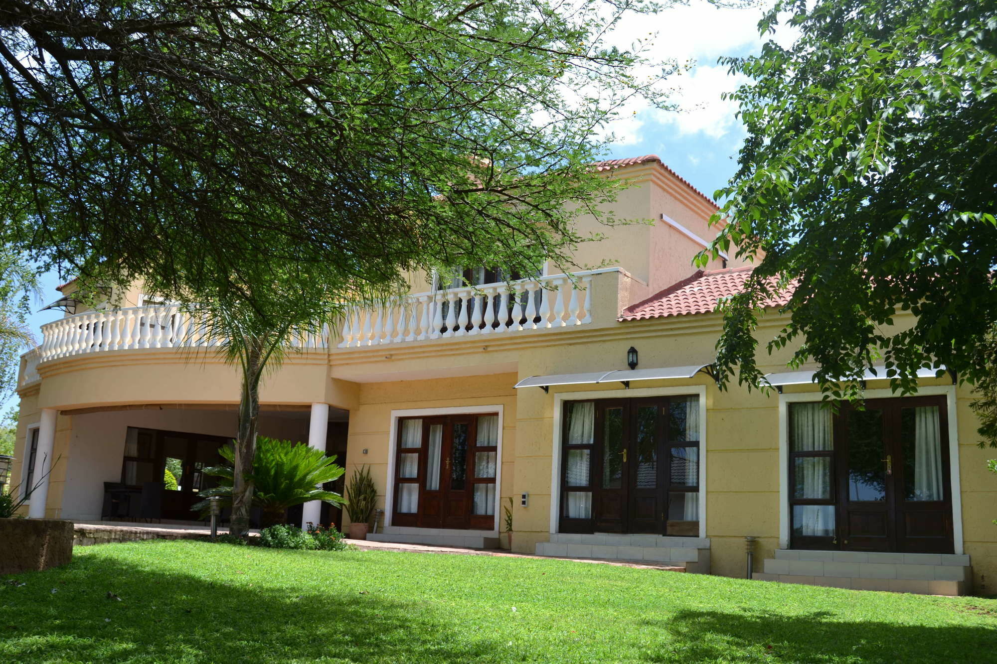 The Capital Guest House Gaborone Exterior photo